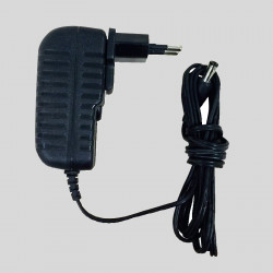 CHARGER UNIVERSAL CE